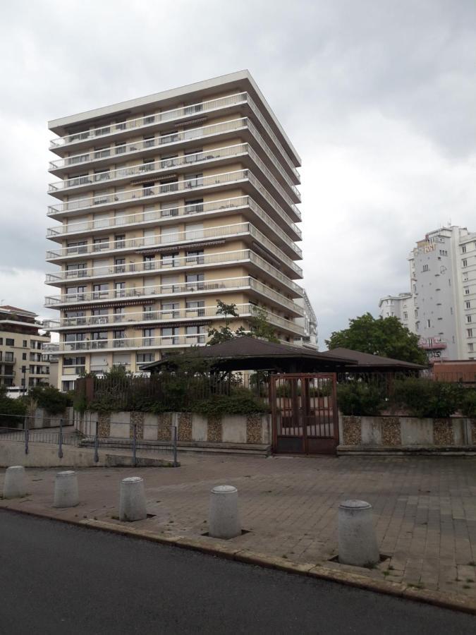 Appartement Hyper Centre Avec Garage 생테티엔 외부 사진